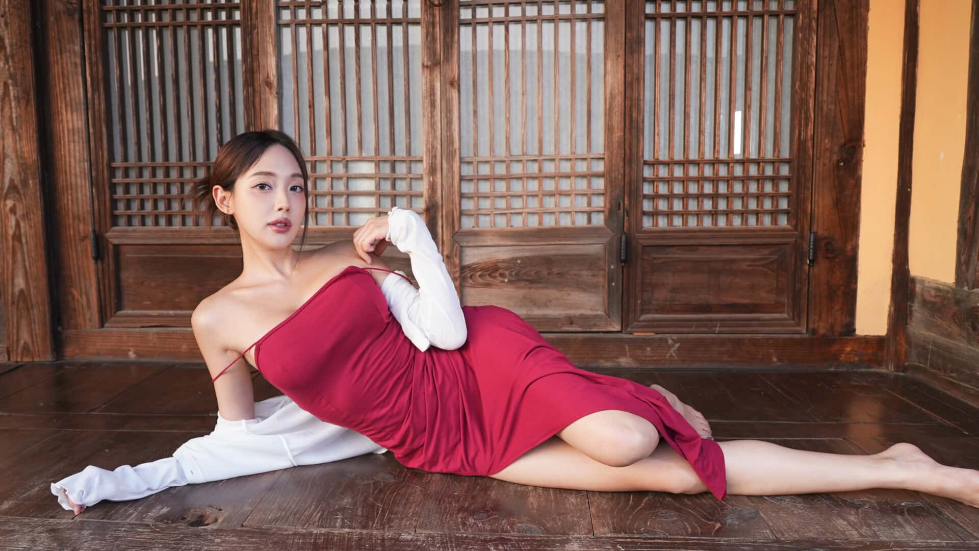 夏日美女：欧巴请和我恋爱吧！ Summer's Heartbeat 中文版全息投影